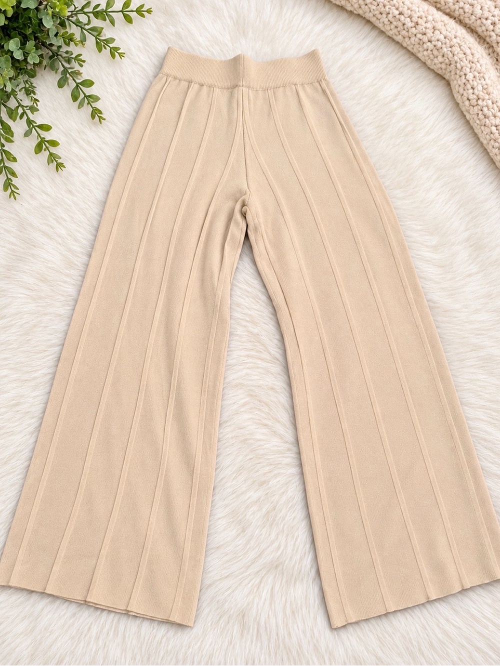 Source Unknown Wide-Leg Ribbed Knit Pants in Light Beige